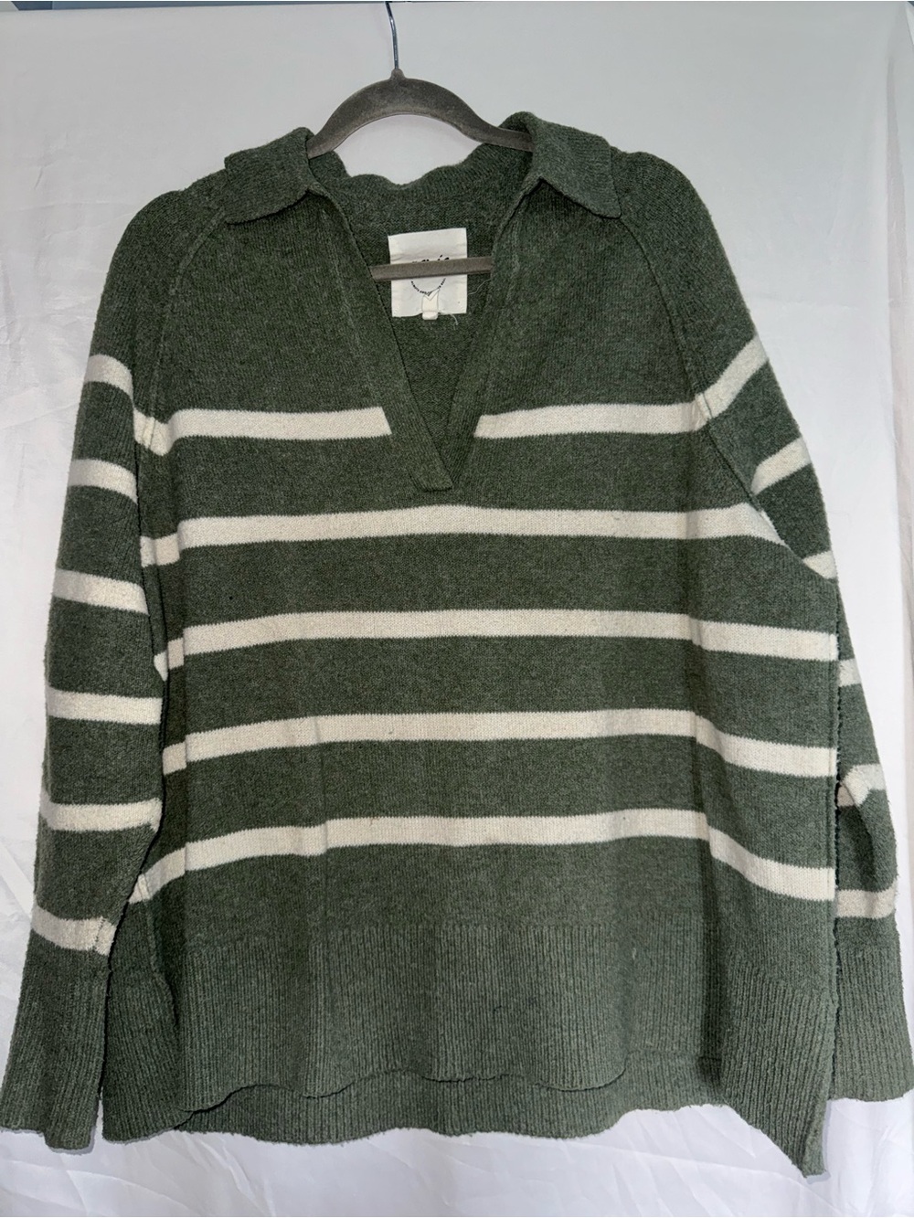 American Eagle Outfitters Olive & Cream Striped V‑Neck Oversized Pullover